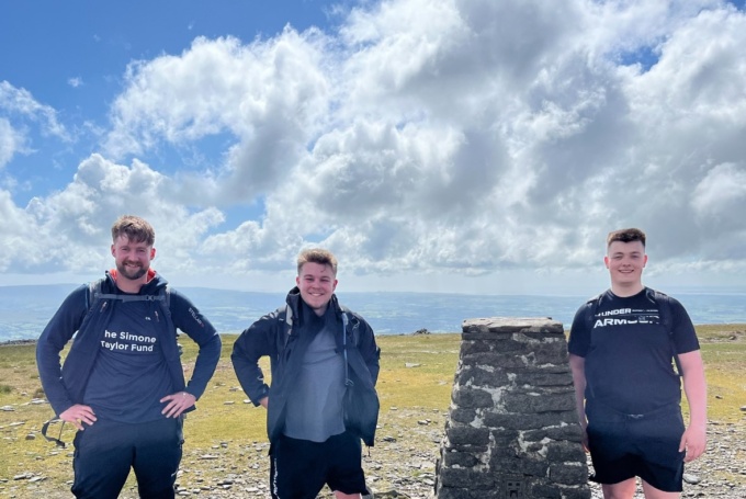 Hiking 38km for Cancer Research UK